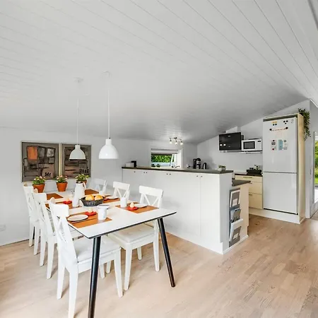 Danica - 500m From The Sea By Interhome *