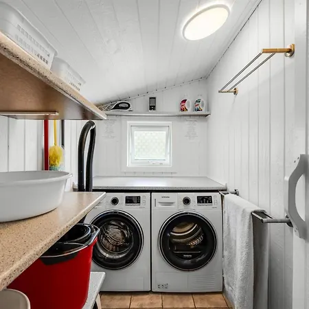 Dom wakacyjny Danica - 500m From The Sea By Interhome