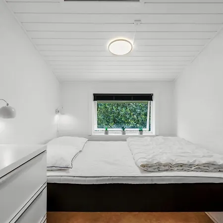 Danica - 500m From The Sea By Interhome *