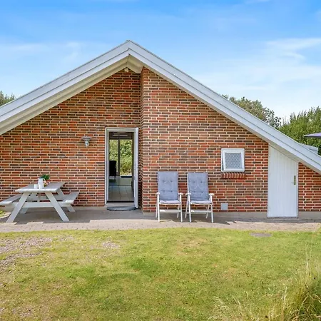 Danica - 500m From The Sea By Interhome *